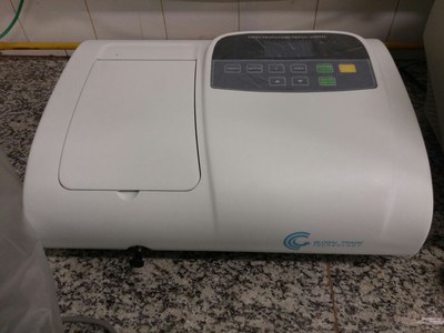 UV/VIS spectrophotometer